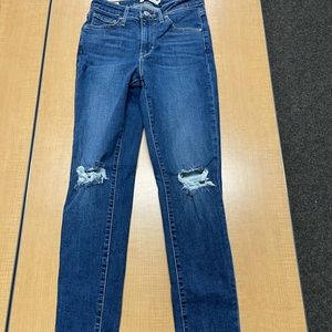 Womens Levis